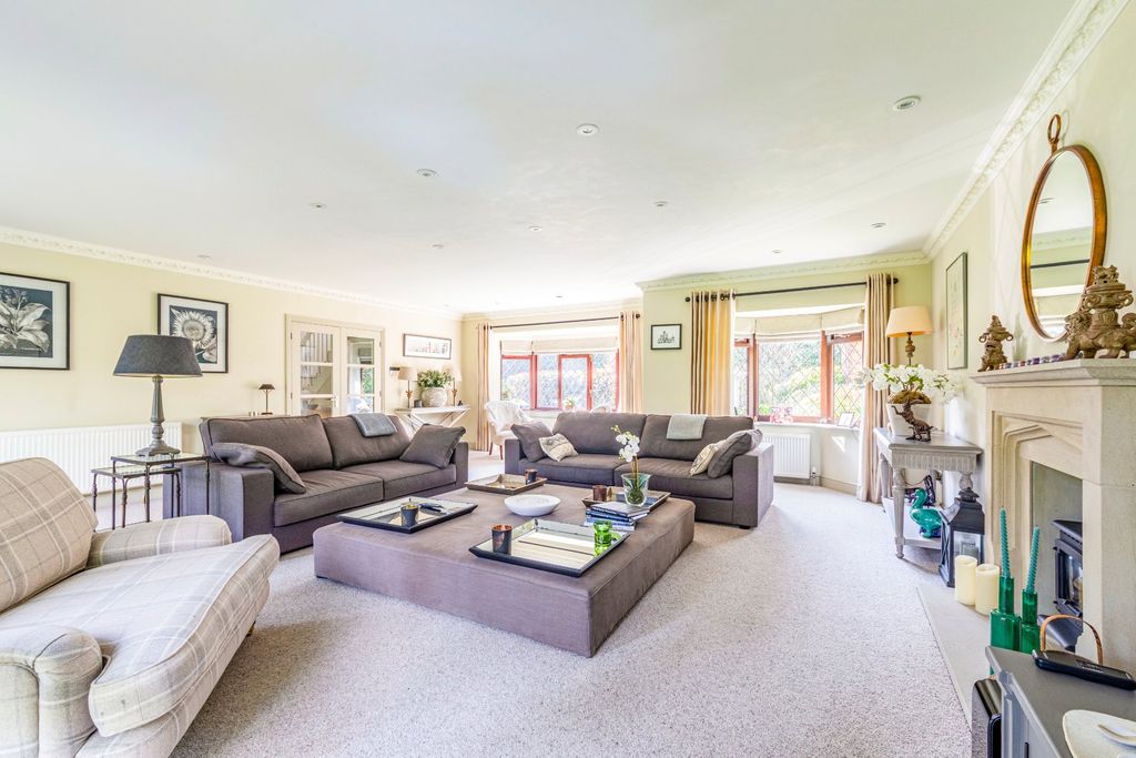 Property photo 2 of 42 Picture No. 23