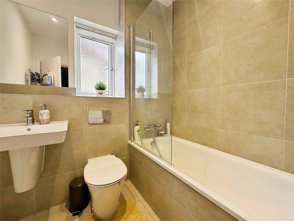 Property photo 3 of 14 Picture No. 02