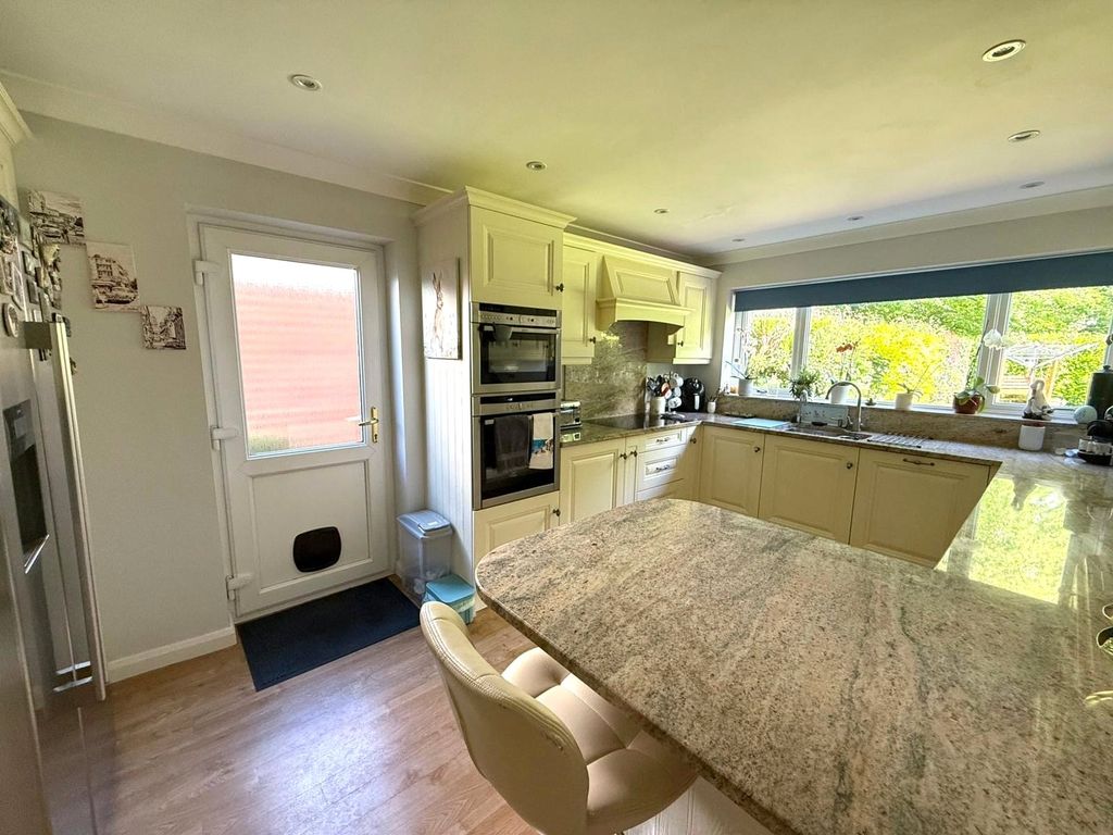 Property photo 3 of 18 Picture No. 29