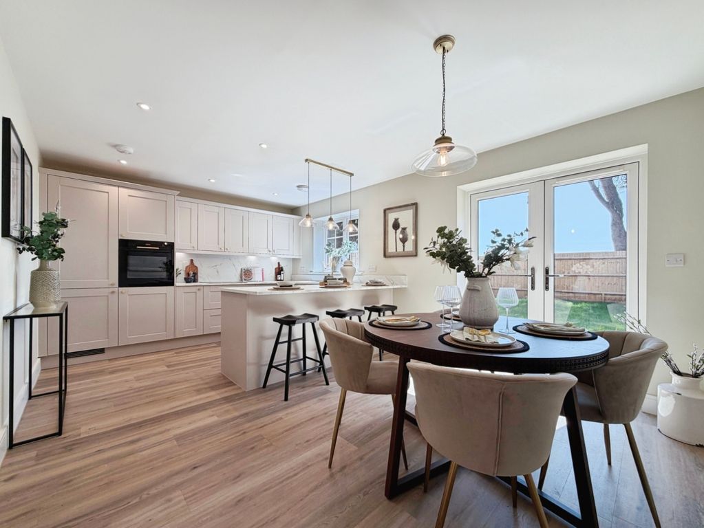 Property photo 2 of 17 Kitchen/Dining Room