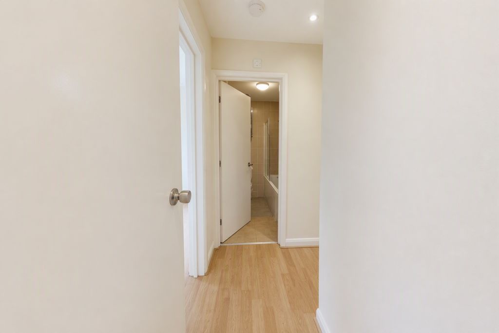 Property photo 2 of 4 Entrance Hallway - Virtually Staged