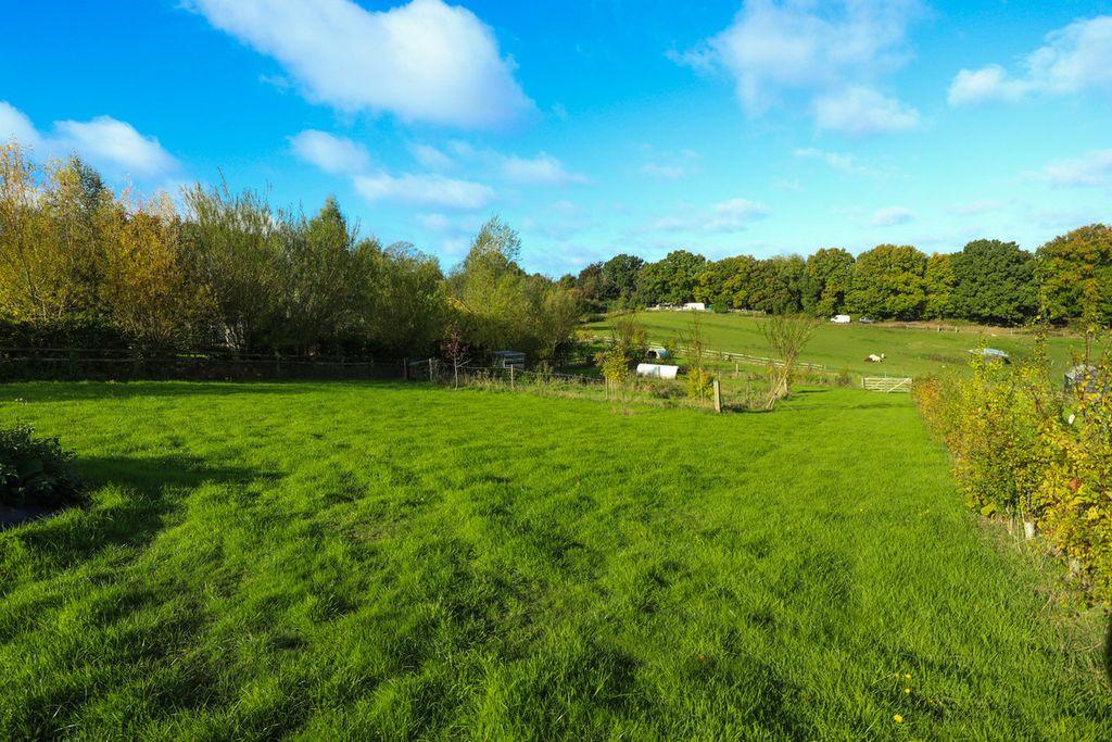 Property photo 3 of 4