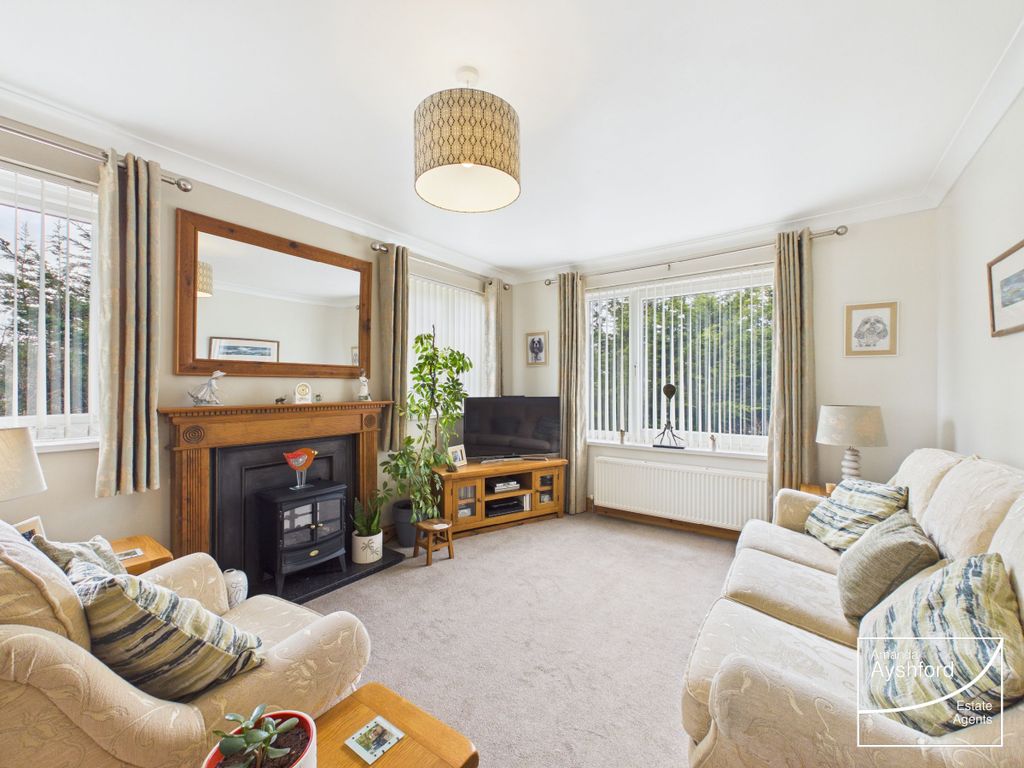 Property photo 3 of 31