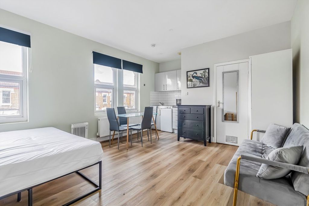 Property photo 2 of 4