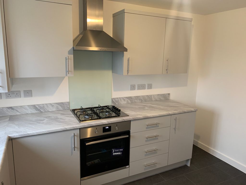 Property photo 2 of 11 Kitchen