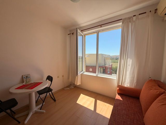Property photo 3 of 11