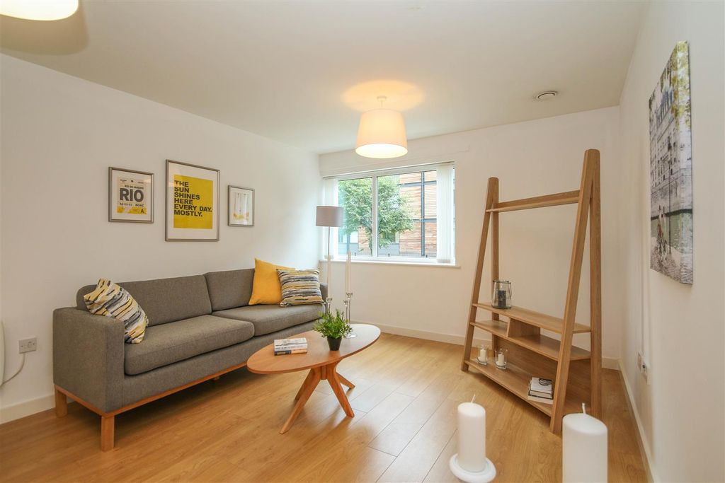 Property photo 3 of 6