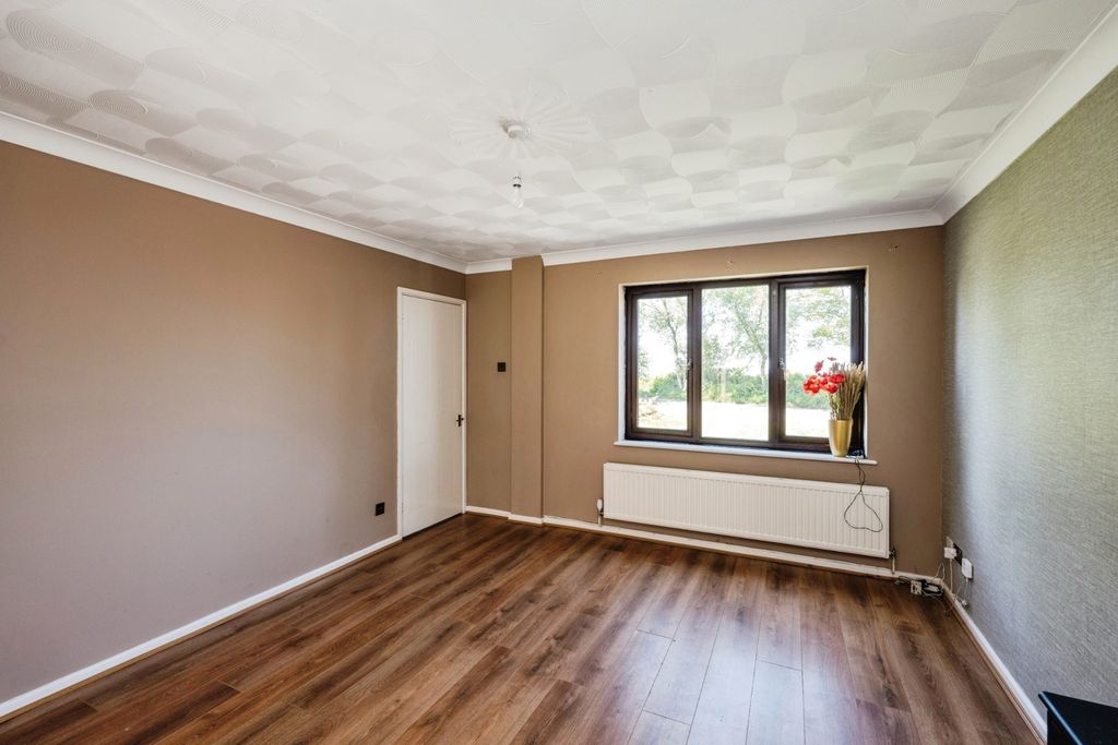 Property photo 2 of 17 Pbox-Img.Jpg