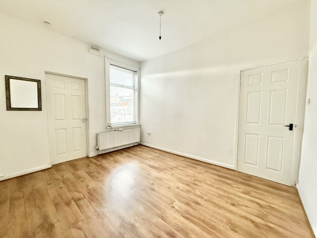 Property photo 3 of 9 Img_0744