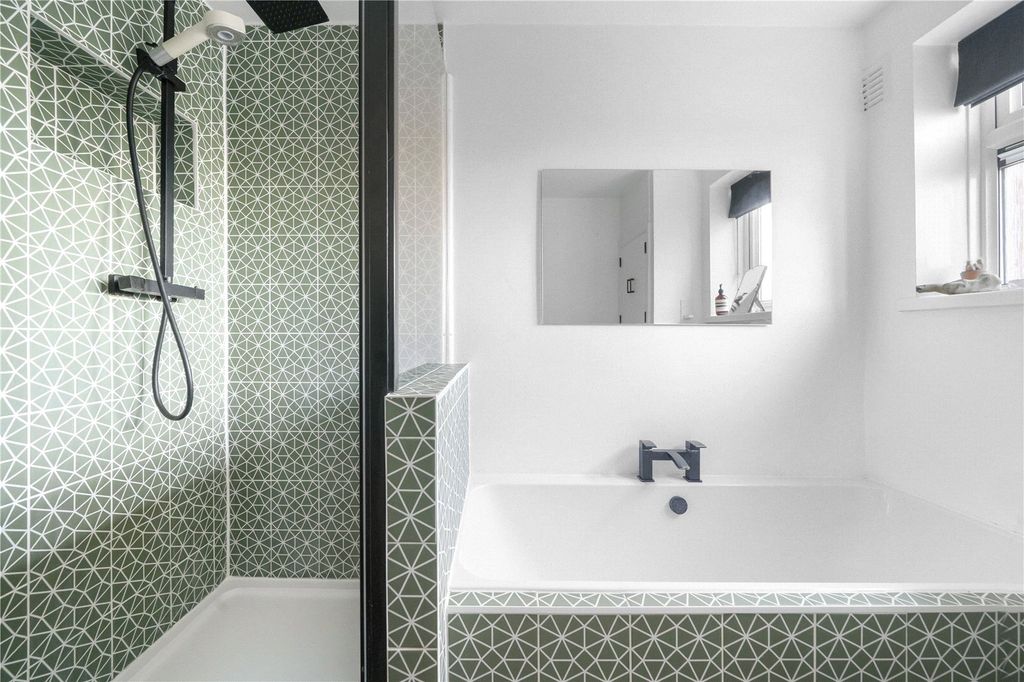 Property photo 2 of 14 Picture No. 13