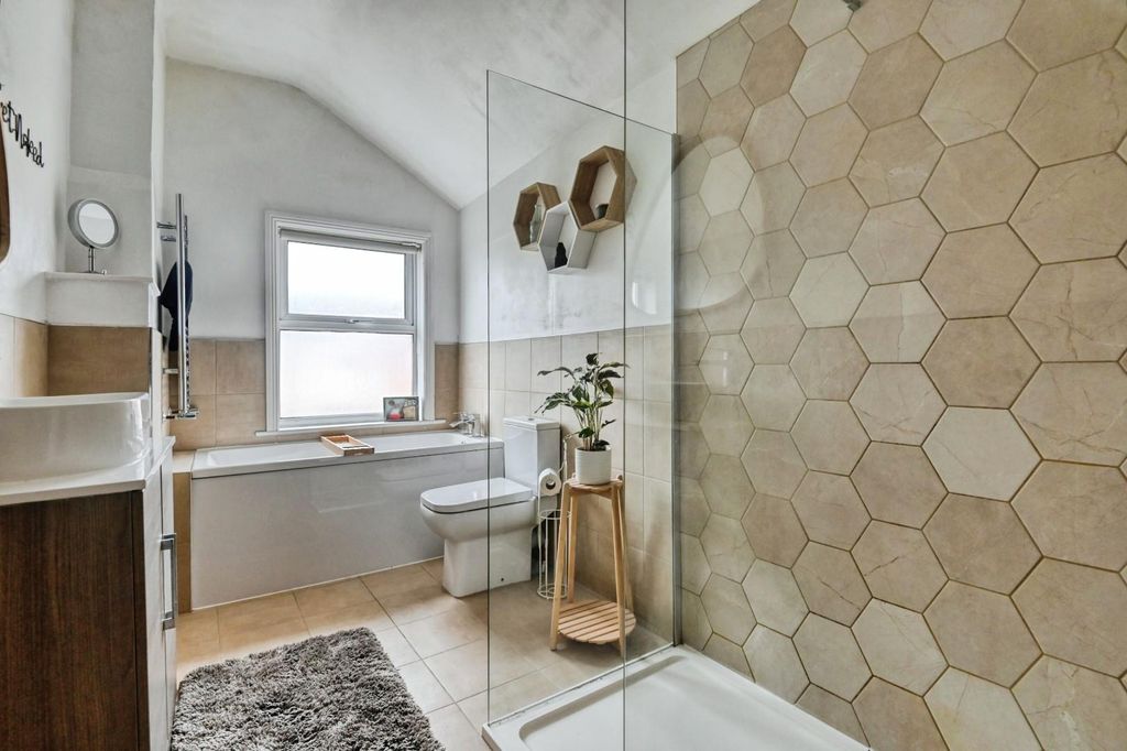 Property photo 2 of 22 16Pen16.Jpg