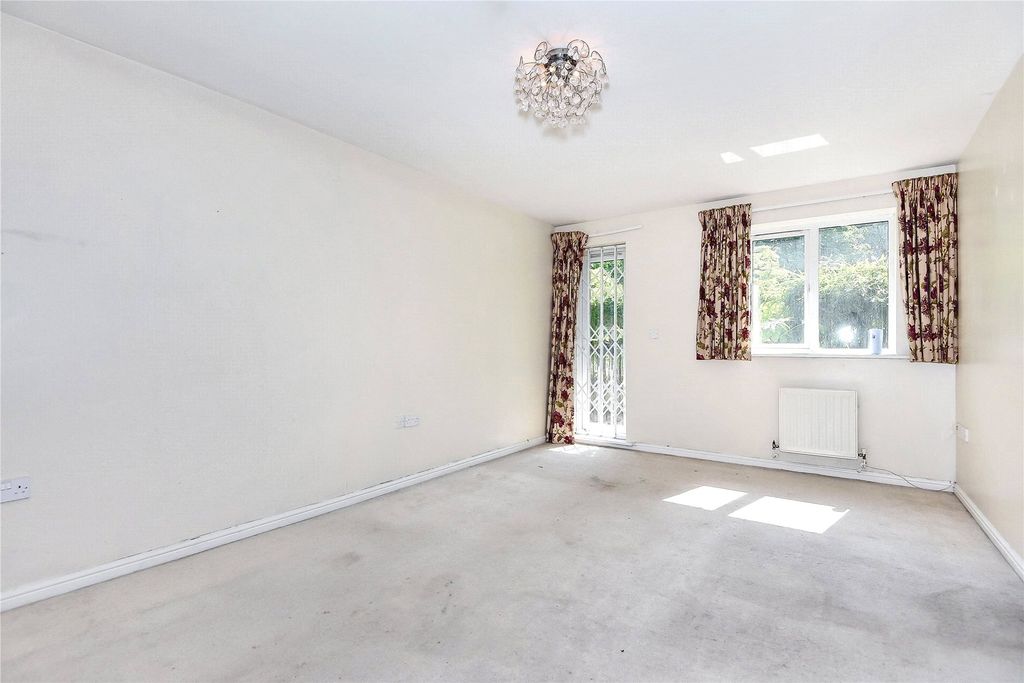 Property photo 3 of 8 Living Area