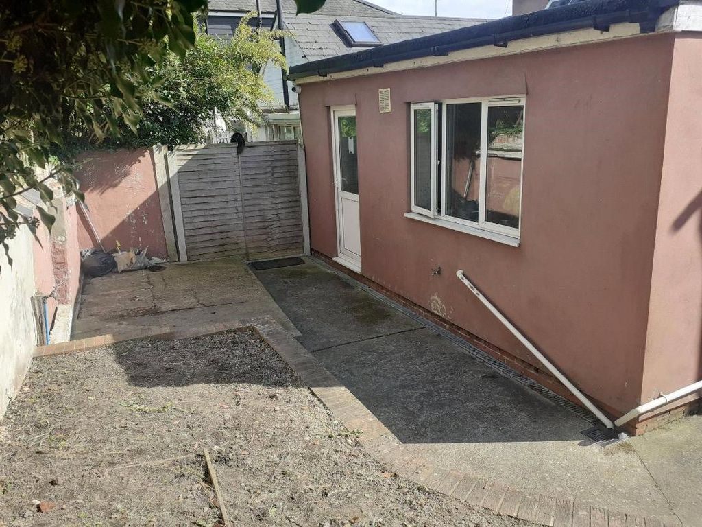 Property photo 3 of 18 Picture No. 12