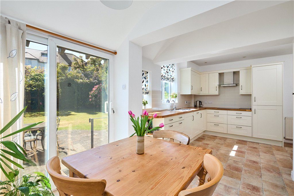 Property photo 3 of 22 Dining Kitchen