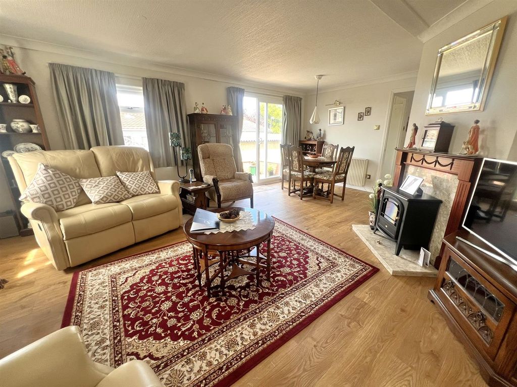 Property photo 2 of 19