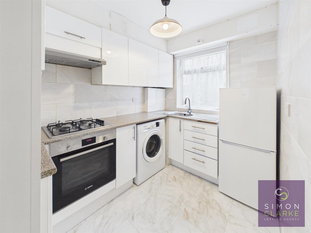 Property photo 2 of 8 Cam05425G0-Pr0132-Still003.Jpg