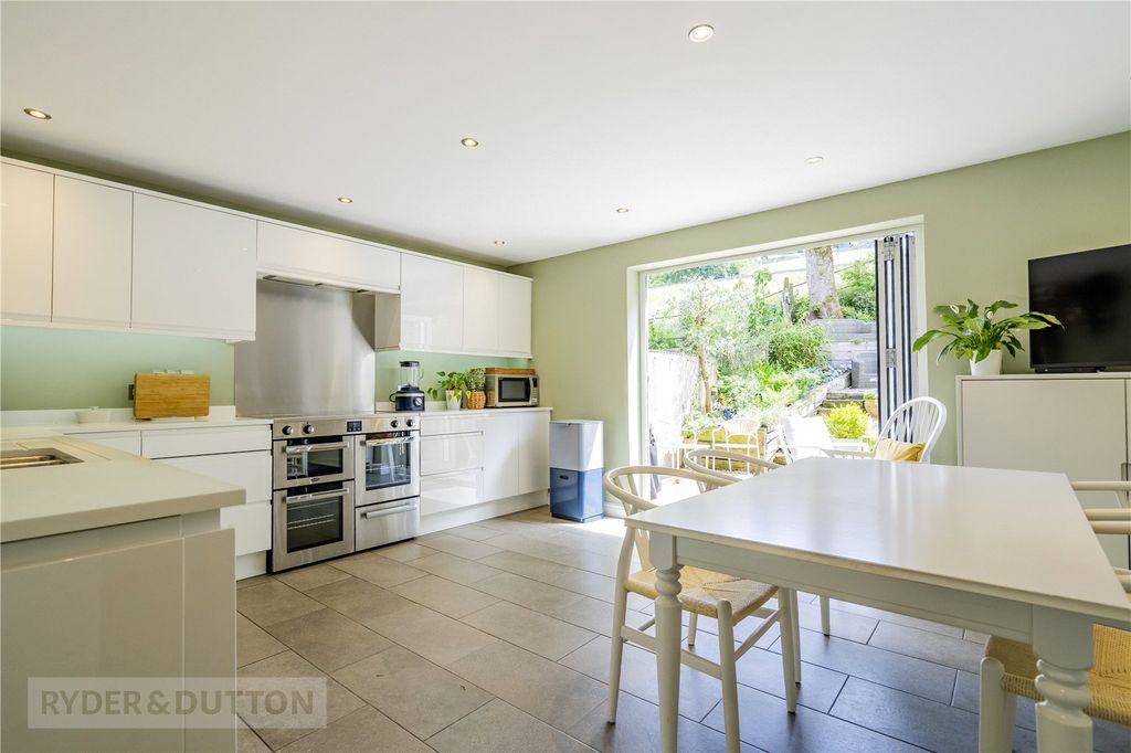 Property photo 2 of 23 Kitchen Diner