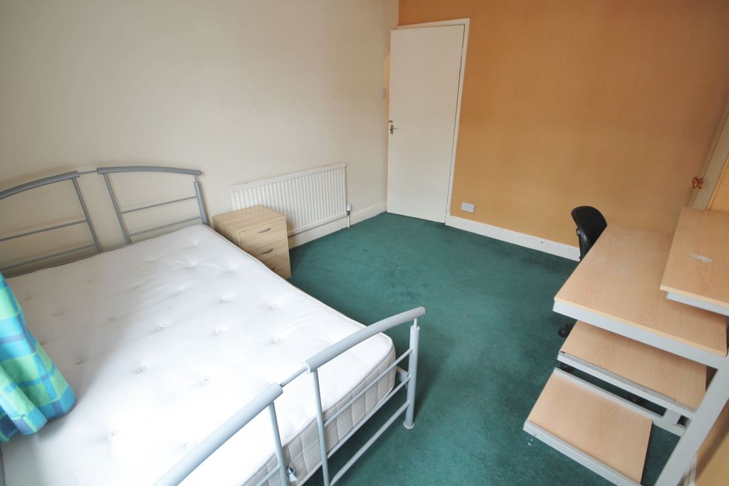 Property photo 3 of 12