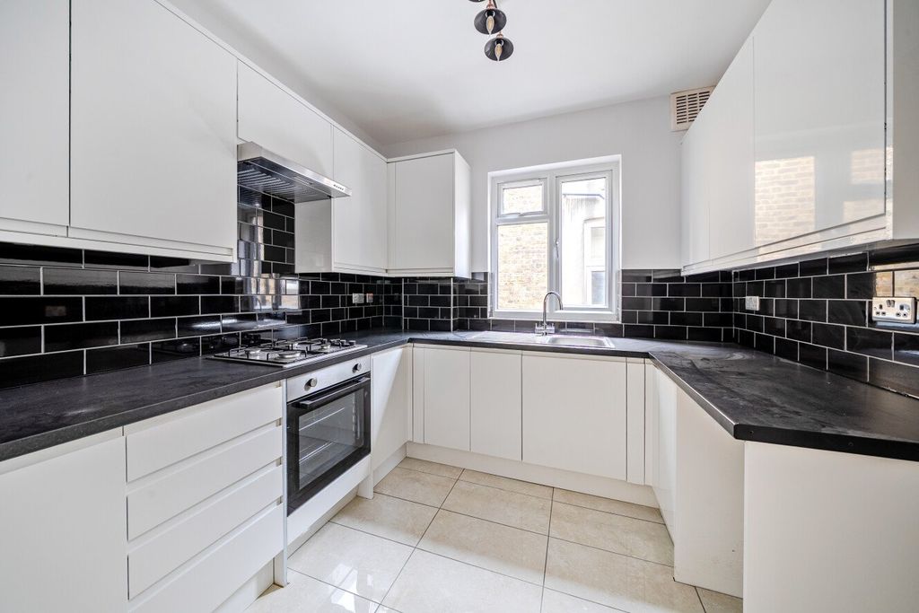 Property photo 3 of 11 Picture No. 09