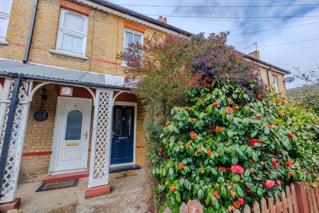 Property photo 1 of 20