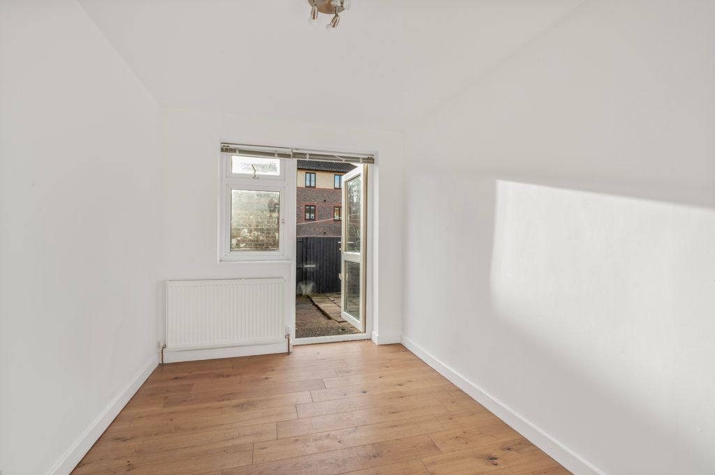 Property photo 3 of 11 Picture No. 09