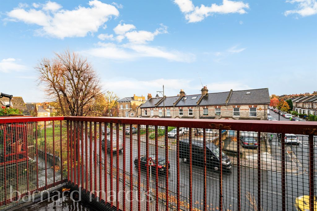 Property photo 3 of 12