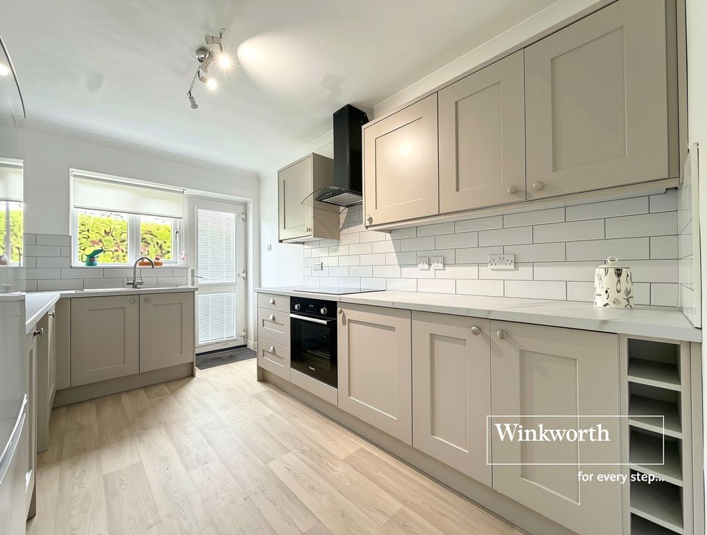 Property photo 3 of 11 Picture No. 24