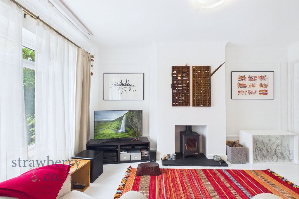 Property photo 1 of 34