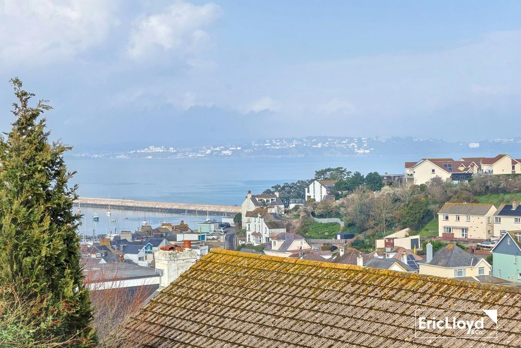 Property photo 2 of 20 Photo 21