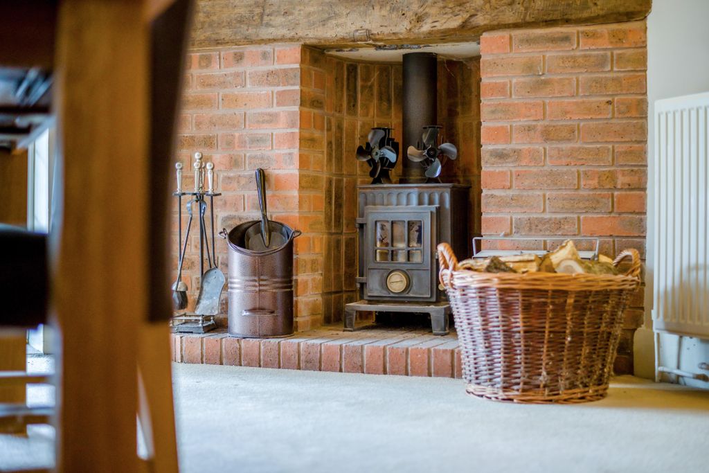 Property photo 3 of 20 8691415-Interior22
