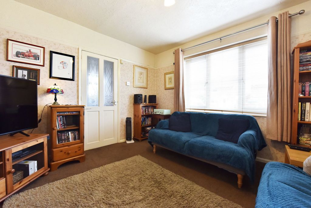 Property photo 3 of 17