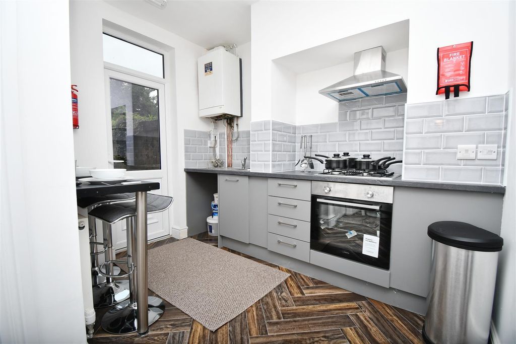 Property photo 2 of 12 2 (23).Jpg