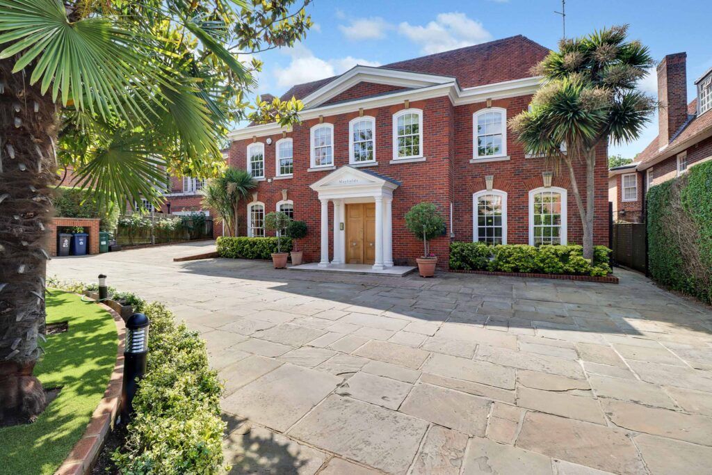 Property photo 1 of 16