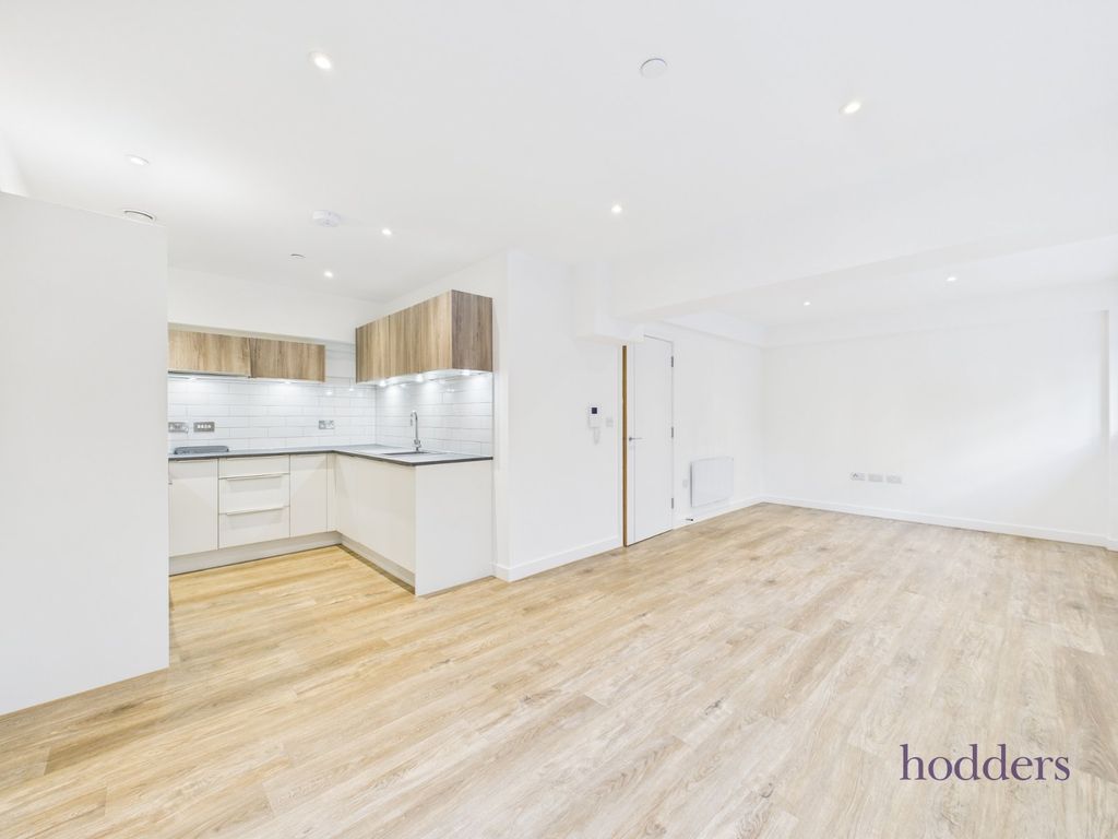 Property photo 2 of 9 Picture No. 14