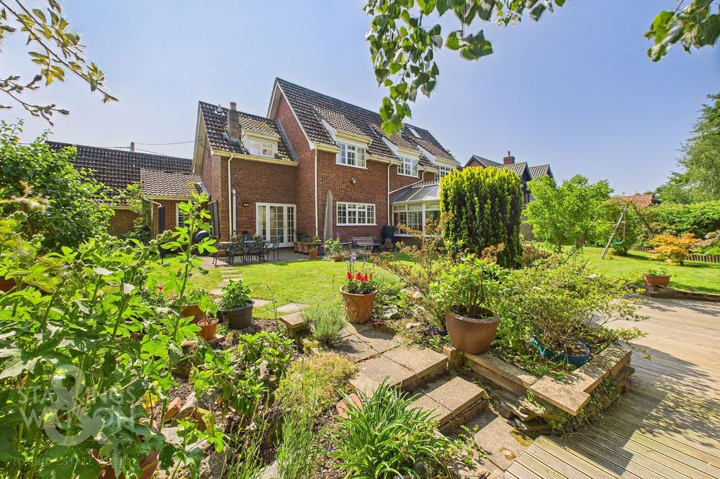 Property photo 1 of 31