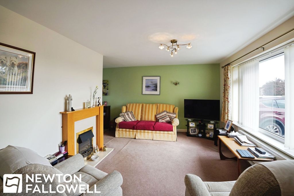Property photo 3 of 17