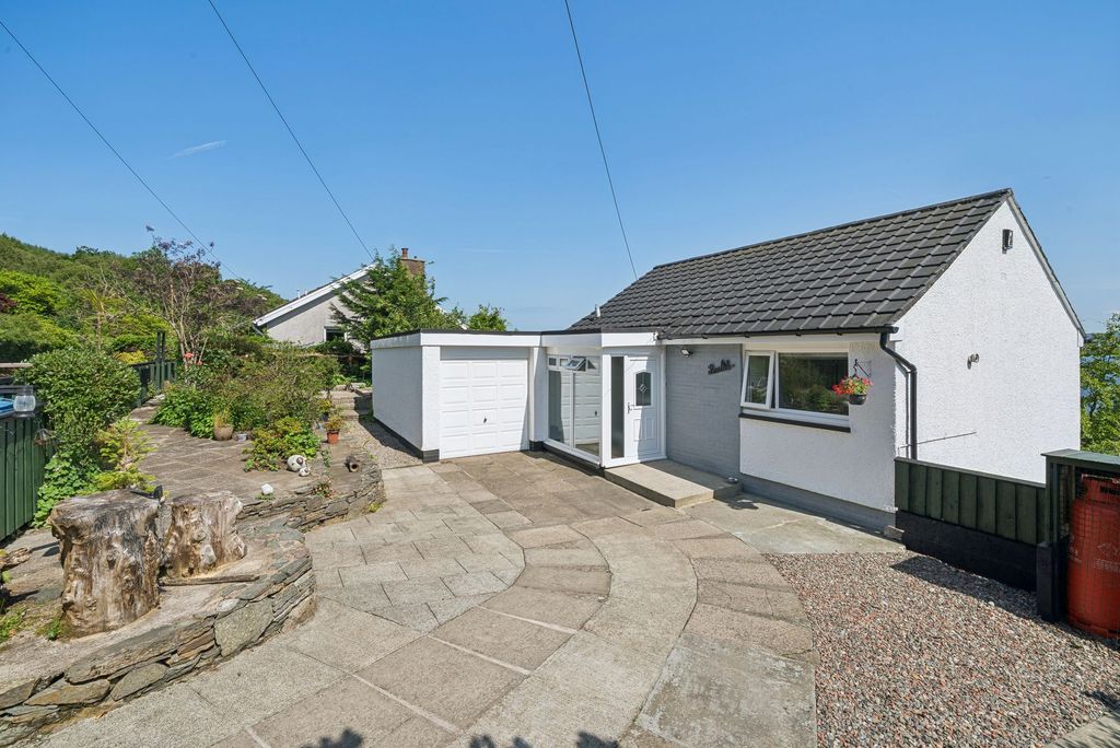 Property photo 2 of 36