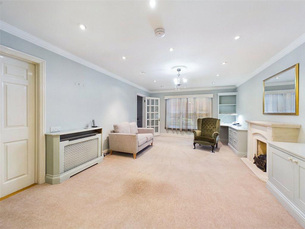 Property photo 2 of 13 Picture No. 01