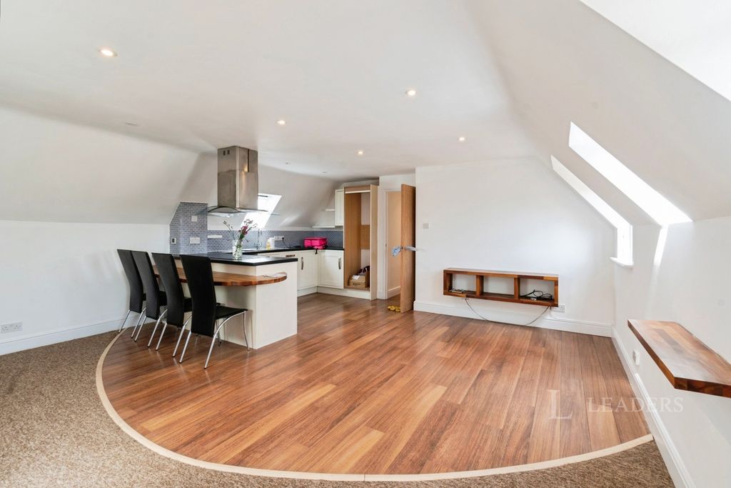 Property photo 2 of 11 Pbox-Img.Jpg