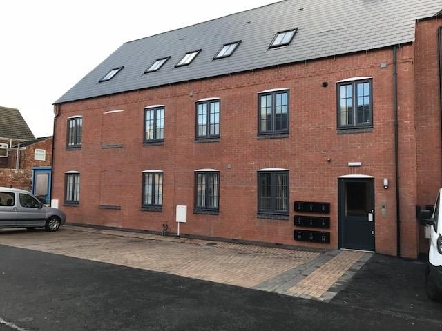 Property photo 1 of 10 Front