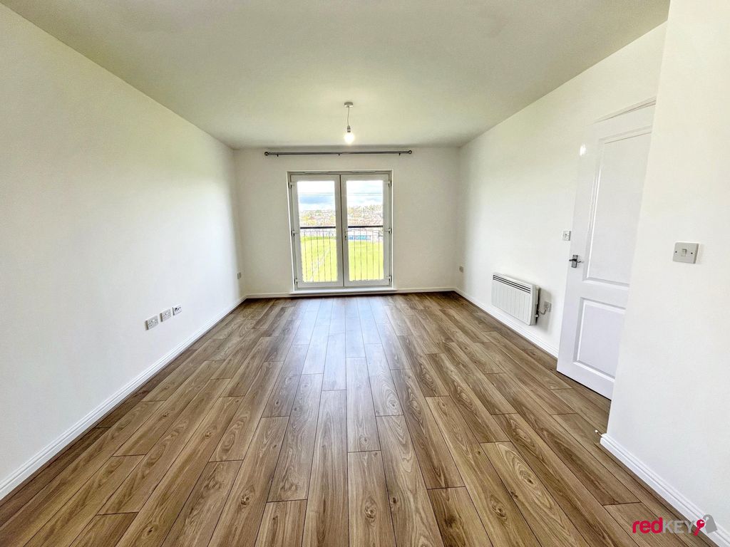 Property photo 2 of 6 Lounge