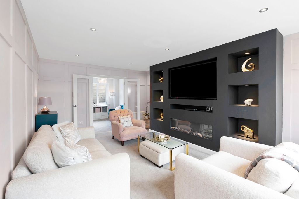 Property photo 3 of 27