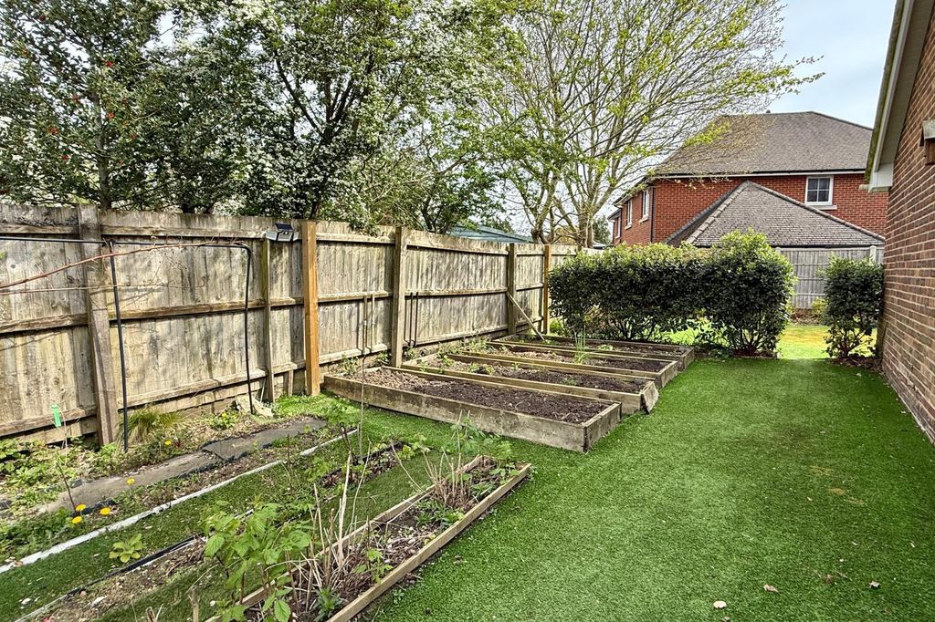 Property photo 3 of 17 Gallery