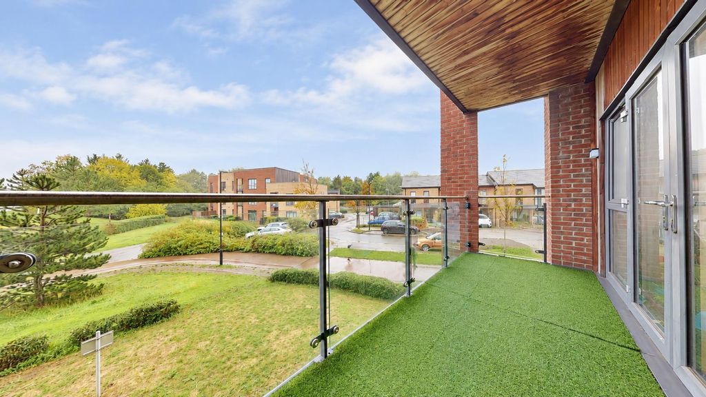 Property photo 2 of 10 Balcony