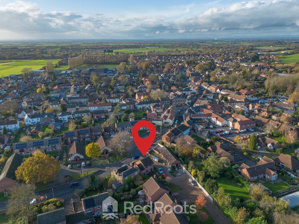 Property photo 2 of 31 4679611