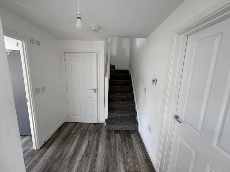 Property photo 2 of 17 Hallway