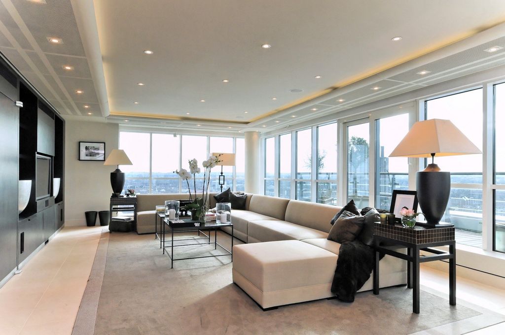 Property photo 2 of 12 Picture No. 03