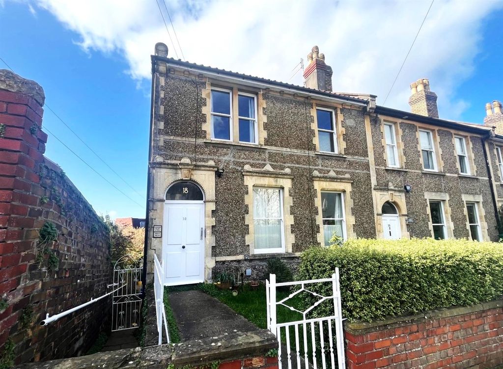 Property photo 1 of 11