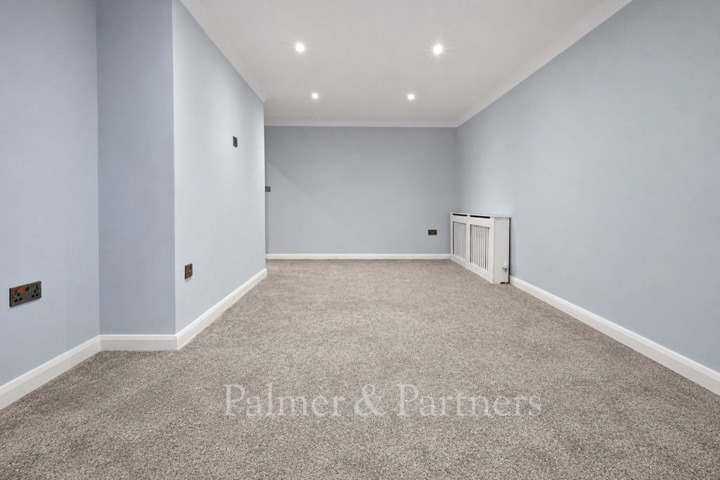Property photo 3 of 9 Reception Room