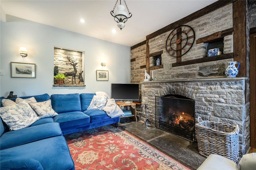 Property photo 3 of 46 Picture No. 05